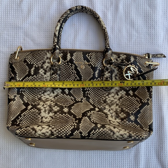 Michael Kors snake skin satchel no long strap - Picture 10 of 14